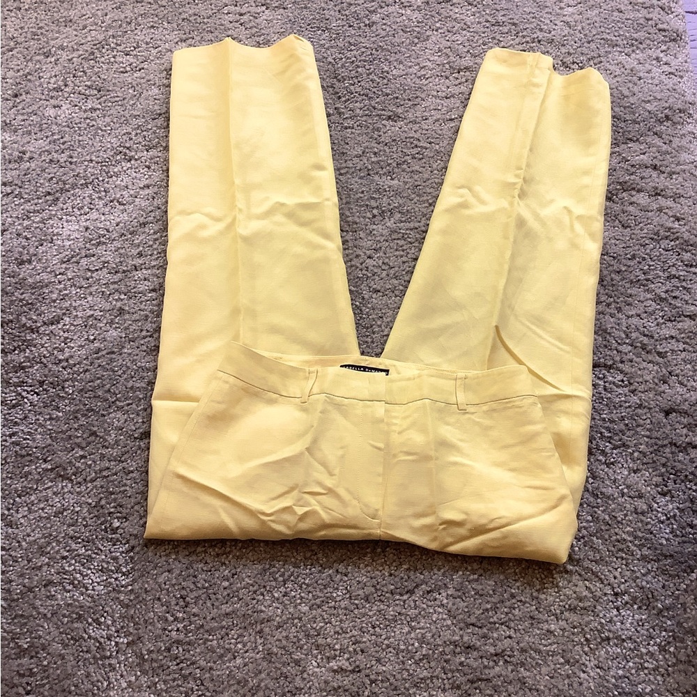 ISABELLA DE MARCO LEMON YELLOW DRESS PANTS. SIZE 8